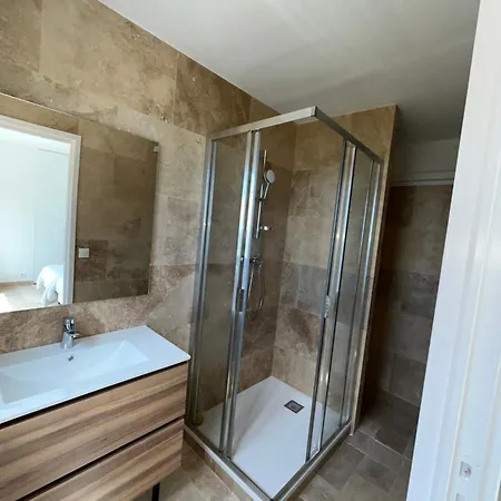 Maison Vue Avec Piscine Sur La Cote D'azur Théoule-sur-Mer