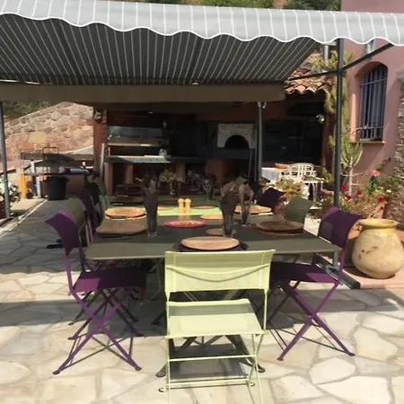 Semesterbostad Maison Vue Avec Piscine Sur La Cote D'azur