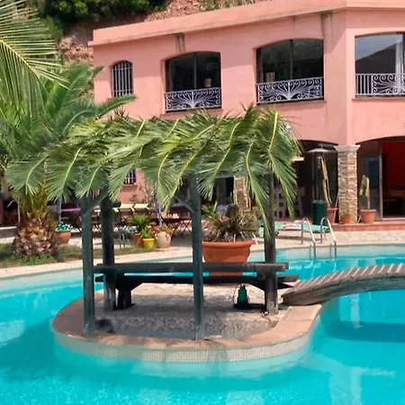 Maison Vue Avec Piscine Sur La Cote D'azur Théoule-sur-Mer