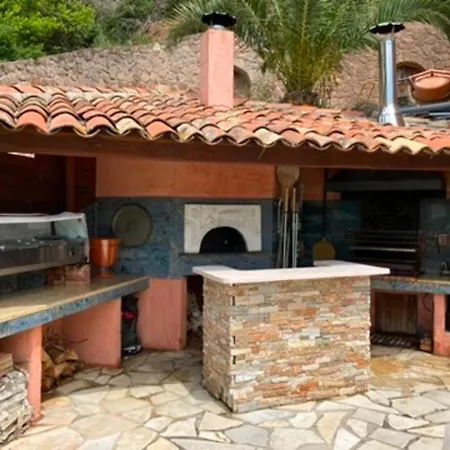 Maison Vue Avec Piscine Sur La Cote D'azur *